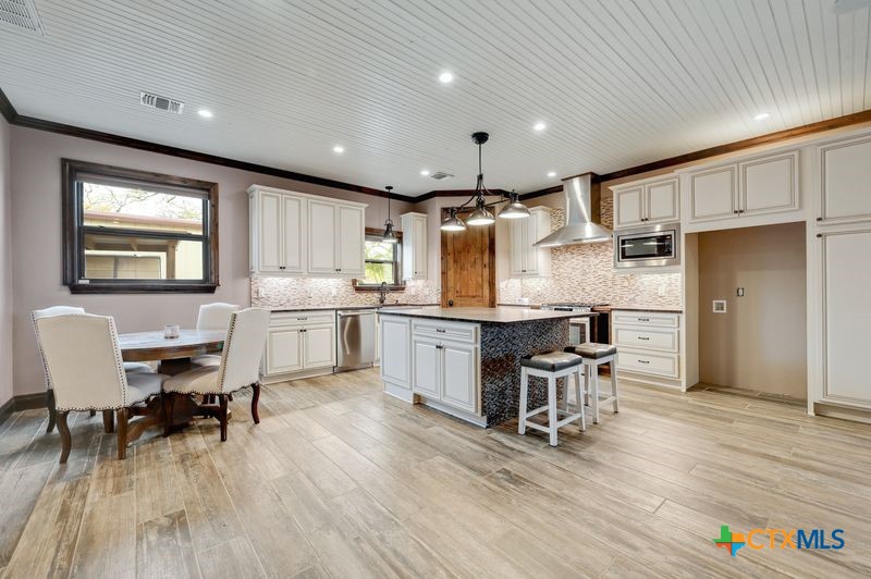 2147 Blue Ridge Drive Property Photo 10