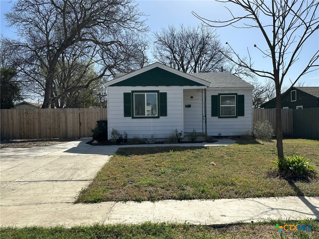 402 Wisconsin Street Property Photo 2