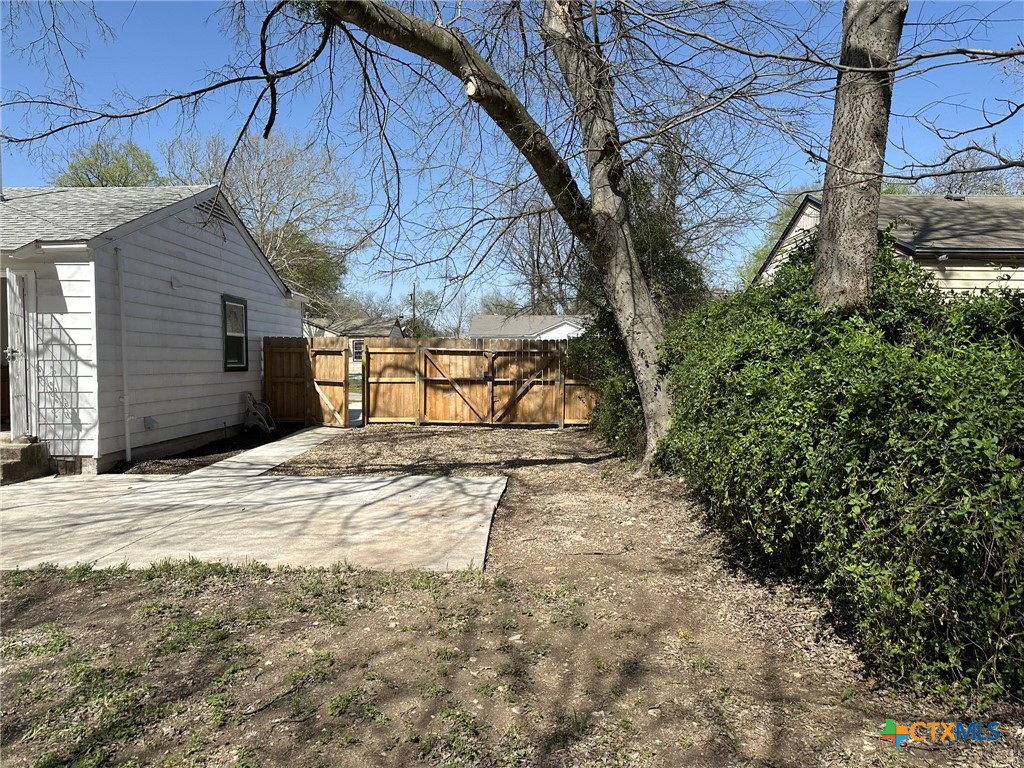 402 Wisconsin Street Property Photo 5