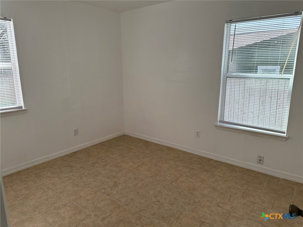 402 Wisconsin Street Property Photo 8