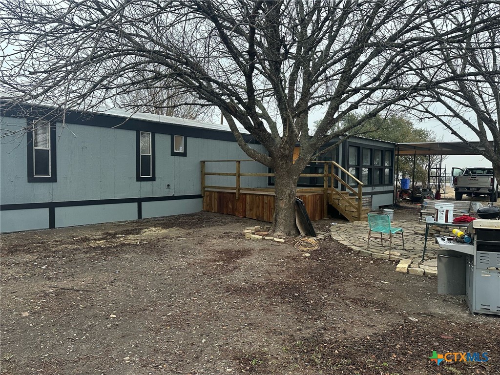 5630 Knob Creek Road Property Photo 1