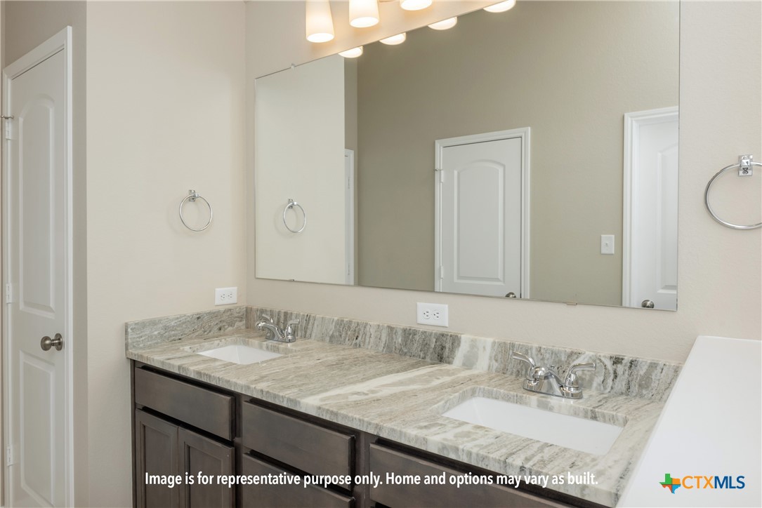 915 James Parker Circle Property Photo 7