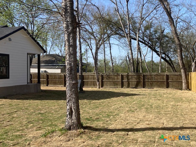 608 N Cedar Avenue Property Photo 5