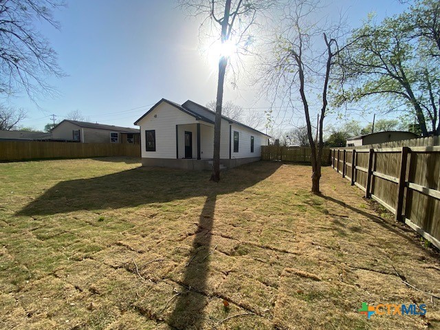 608 N Cedar Avenue Property Photo 7