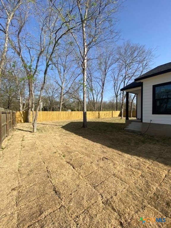 608 N Cedar Avenue Property Photo 8