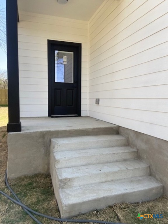 608 N Cedar Avenue Property Photo 9