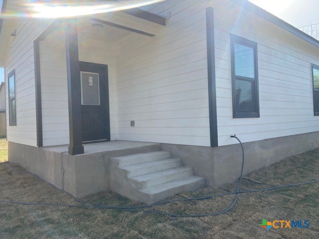 608 N Cedar Avenue Property Photo 10
