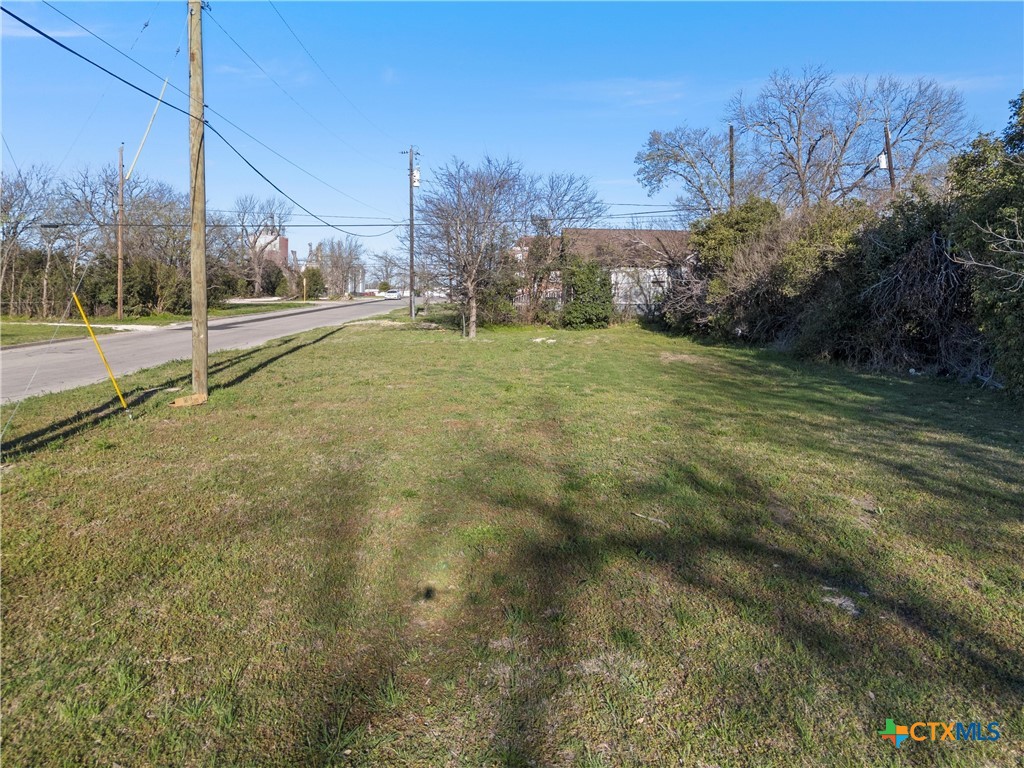 514 E Avenue C Property Photo 1