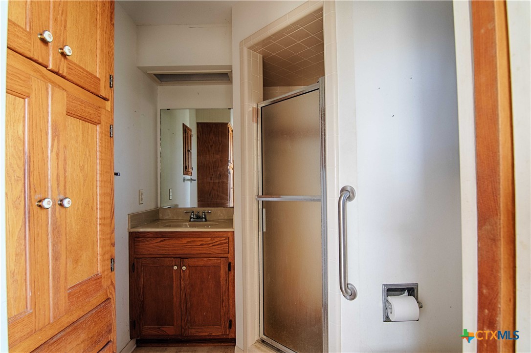 11552 Fm 1383 Property Photo 16
