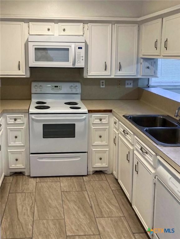 195 Gallagher Drive 18 Property Photo 8