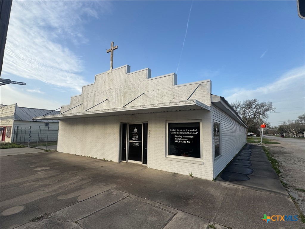 302 S 3rd Street Property Photo