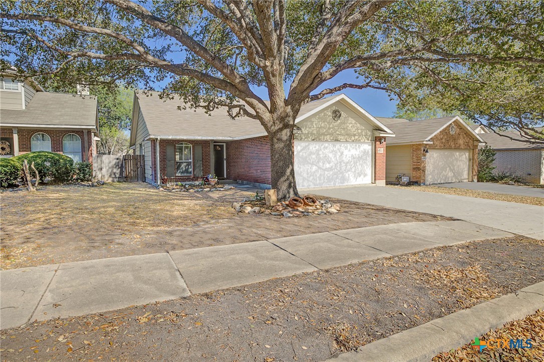 4122 Tavern Oaks Street Property Photo 1