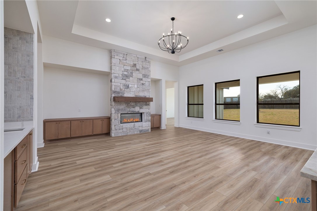 632 Oak Creek Parkway Property Photo 12