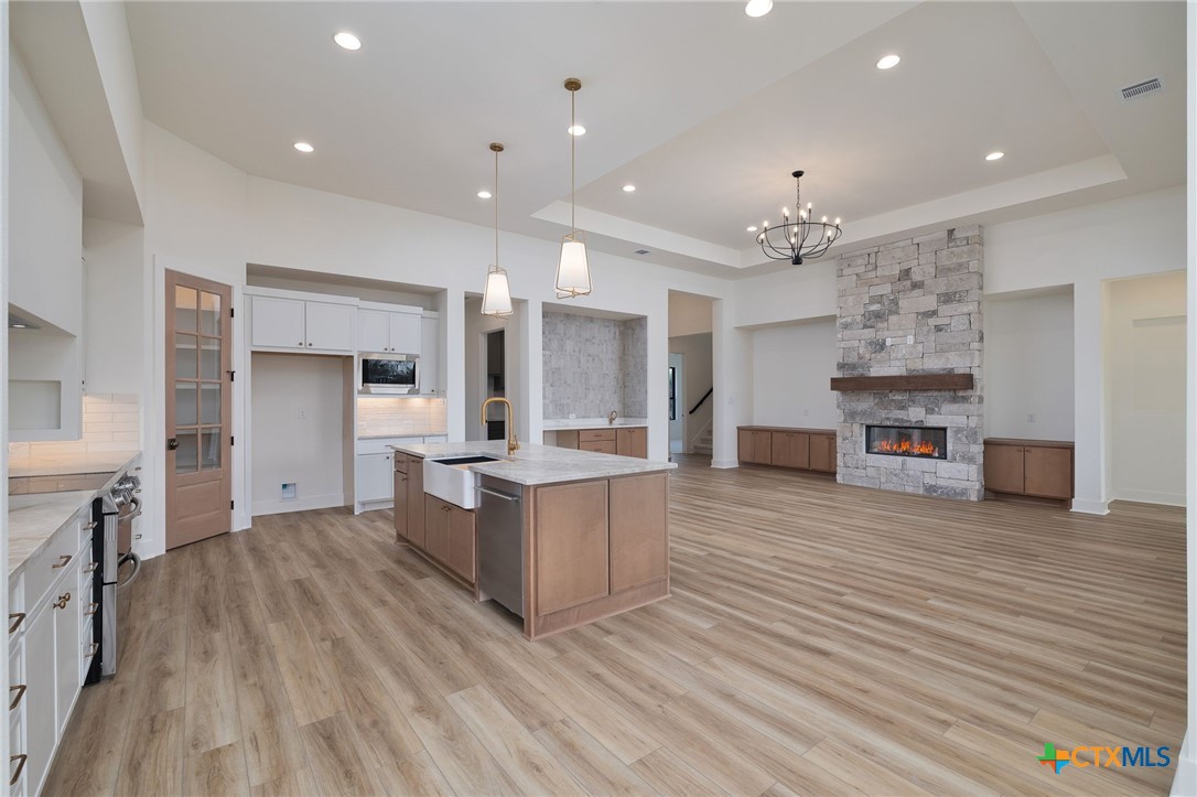 632 Oak Creek Parkway Property Photo 16