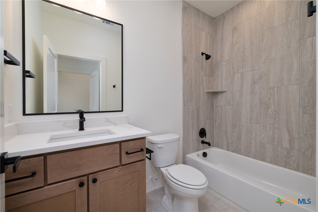 632 Oak Creek Parkway Property Photo 36