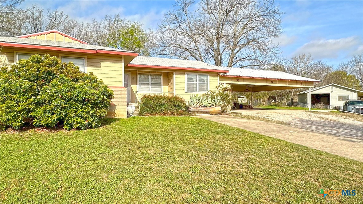4 Picadilly Circle Property Photo