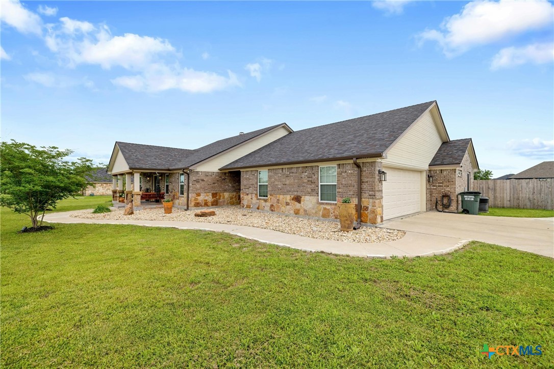 4445 W Amity Road Property Photo 3
