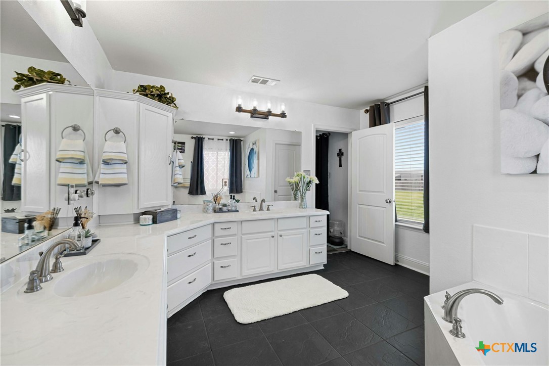 4445 W Amity Road Property Photo 21