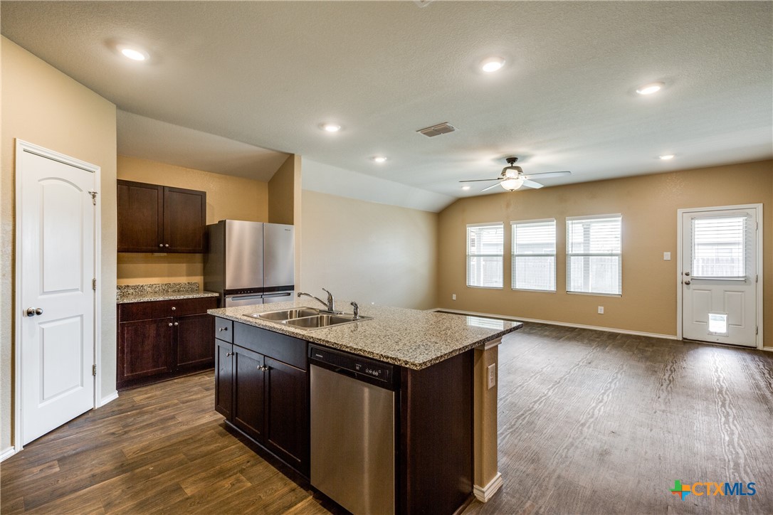 772 Armadillo Drive Property Photo 9