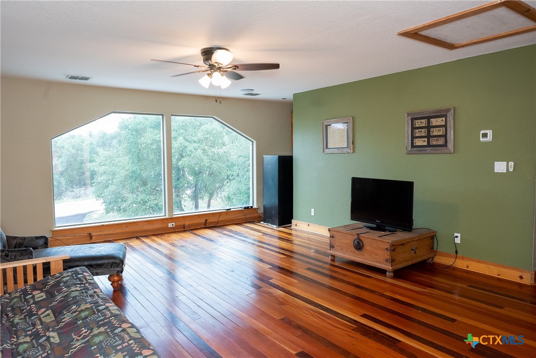 211 Cambridge Drive Property Photo 16