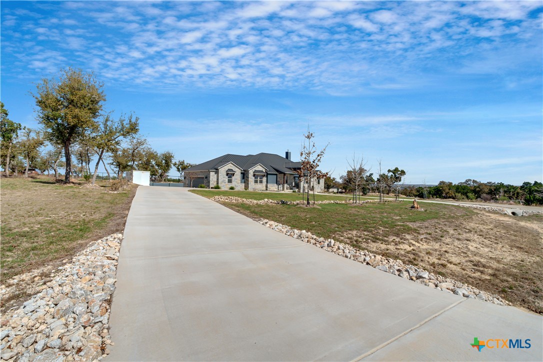 938 Malbec Loop Property Photo 3