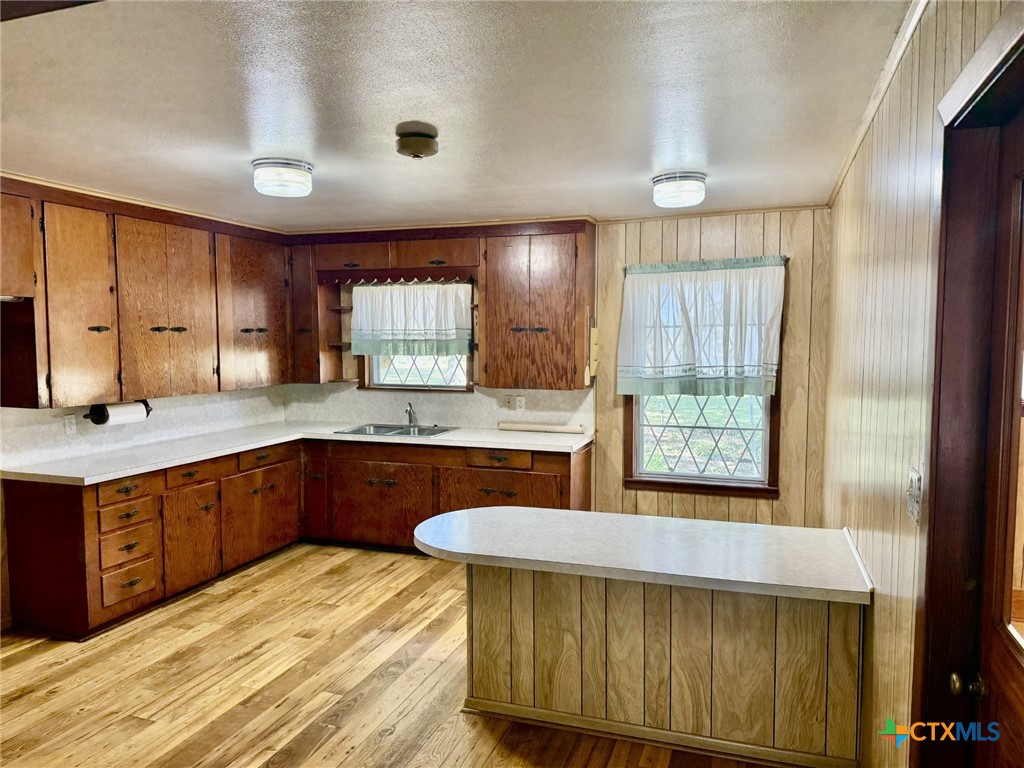 92 Live Oak Street Property Photo 5