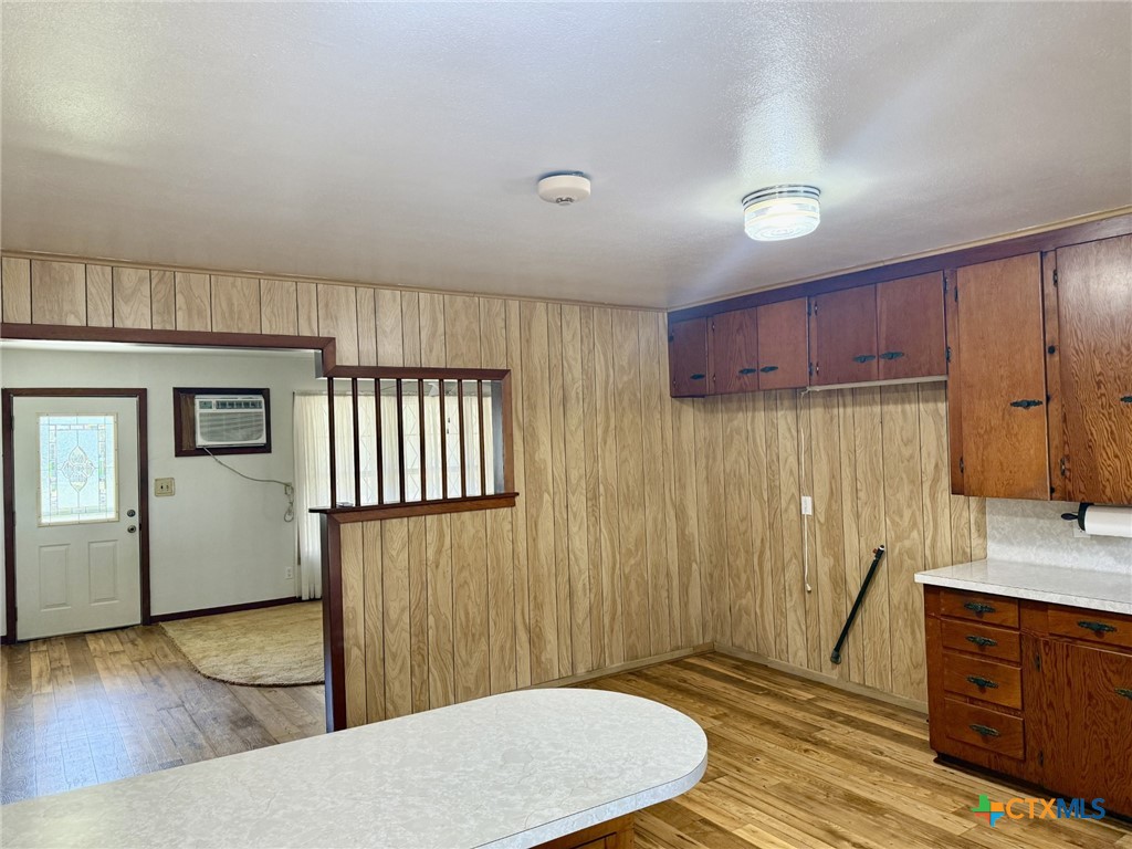 92 Live Oak Street Property Photo 6