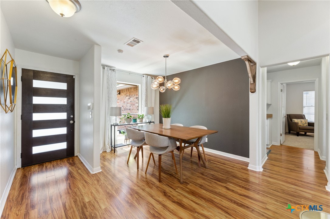 5004 Powder River Road Property Photo 4