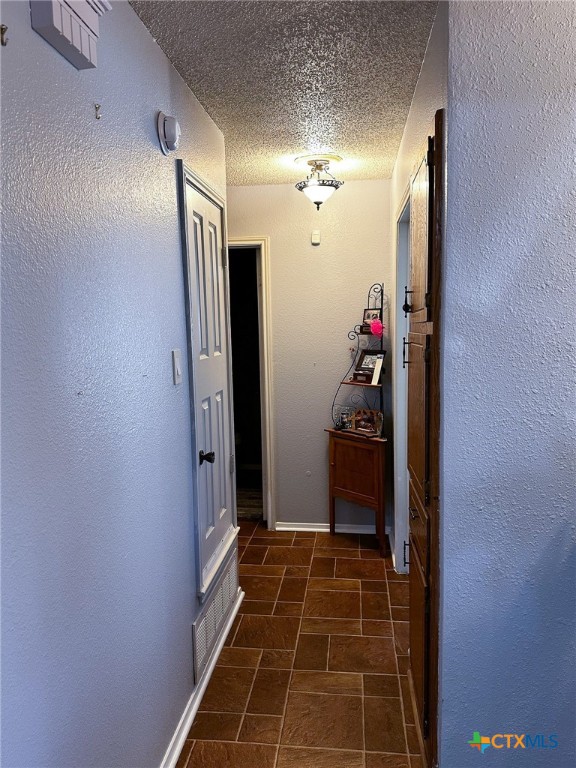 2124 Hidden Hill Drive Property Photo 6