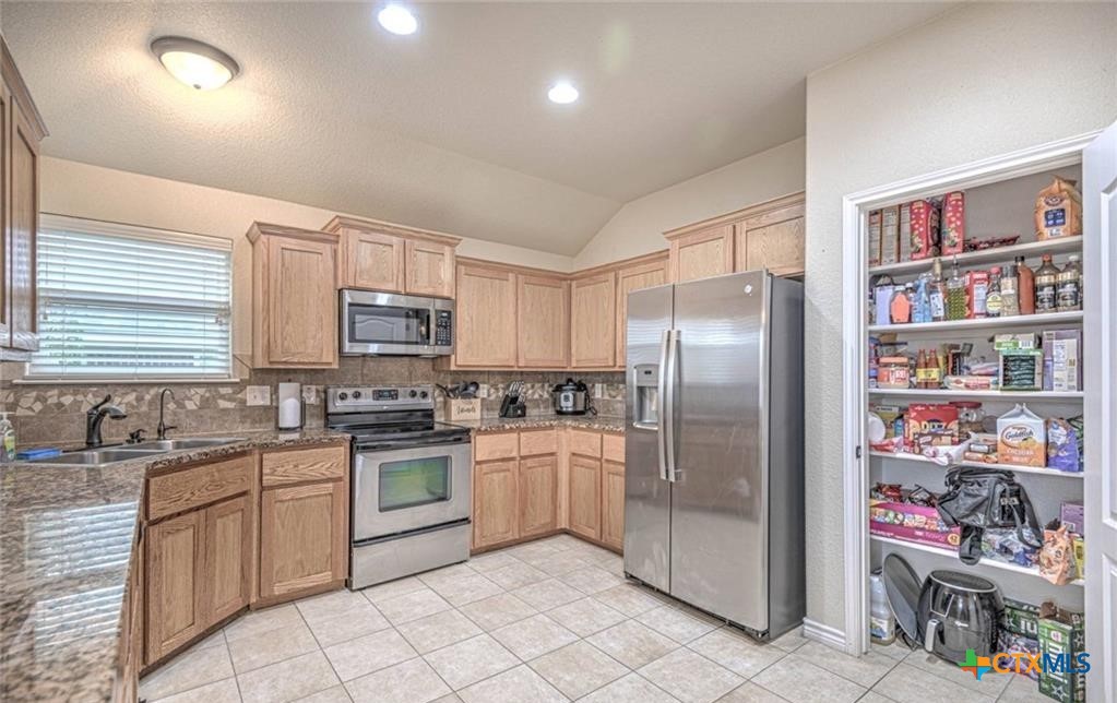 3507 Tatonka Drive Property Photo 11