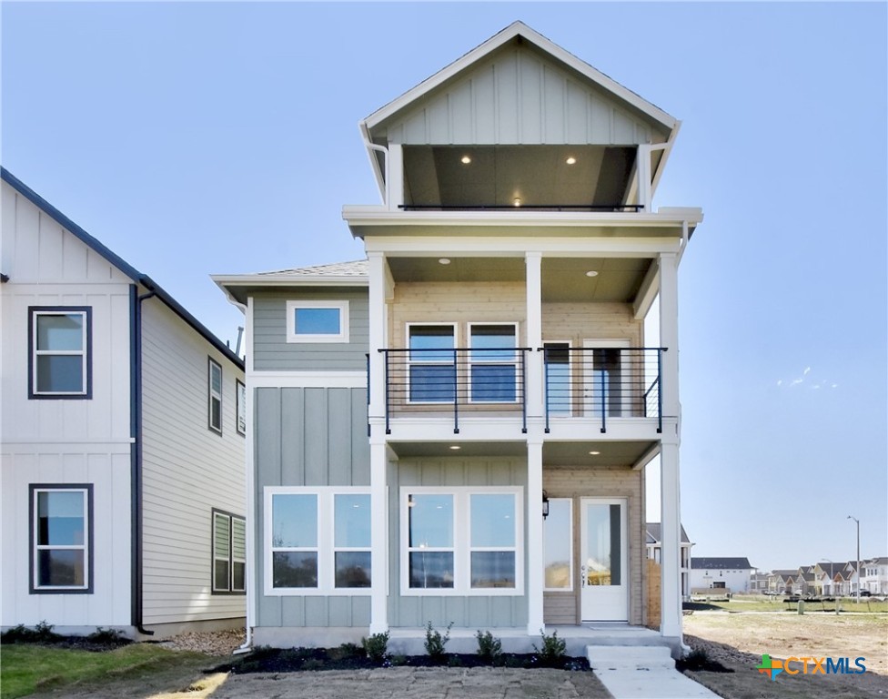 634 Chambray Road Property Photo 1