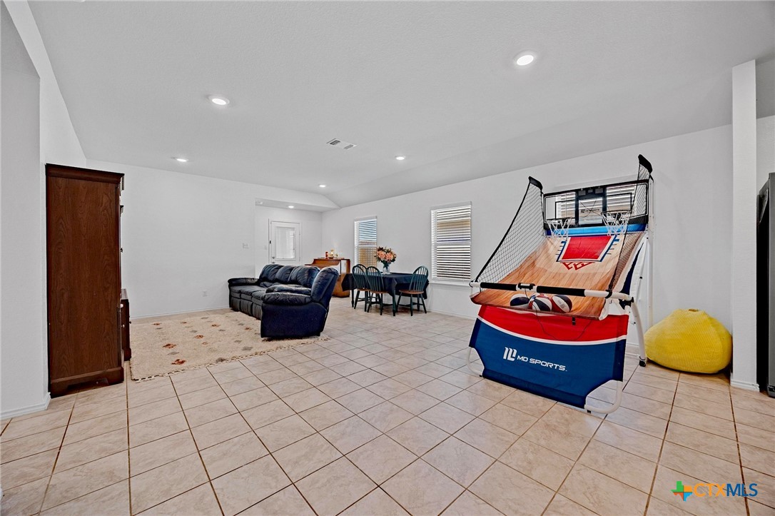 133 Hammond Court Property Photo 10