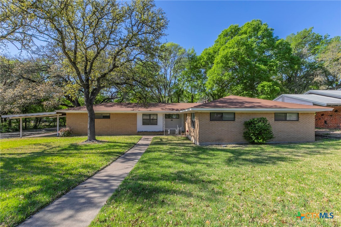1211 Live Oak Drive Property Photo