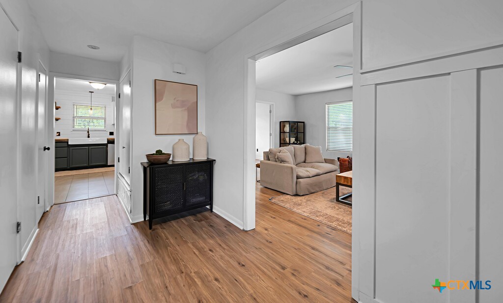 3506 Oakridge Boulevard Property Photo 5