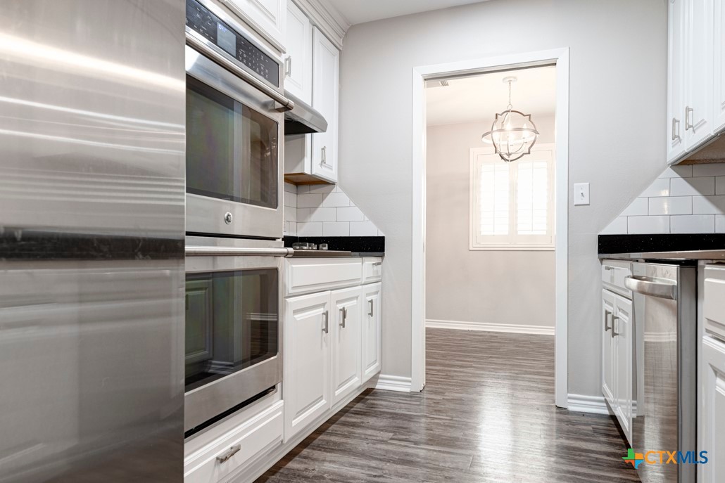 2403 E Locust Avenue Property Photo 5