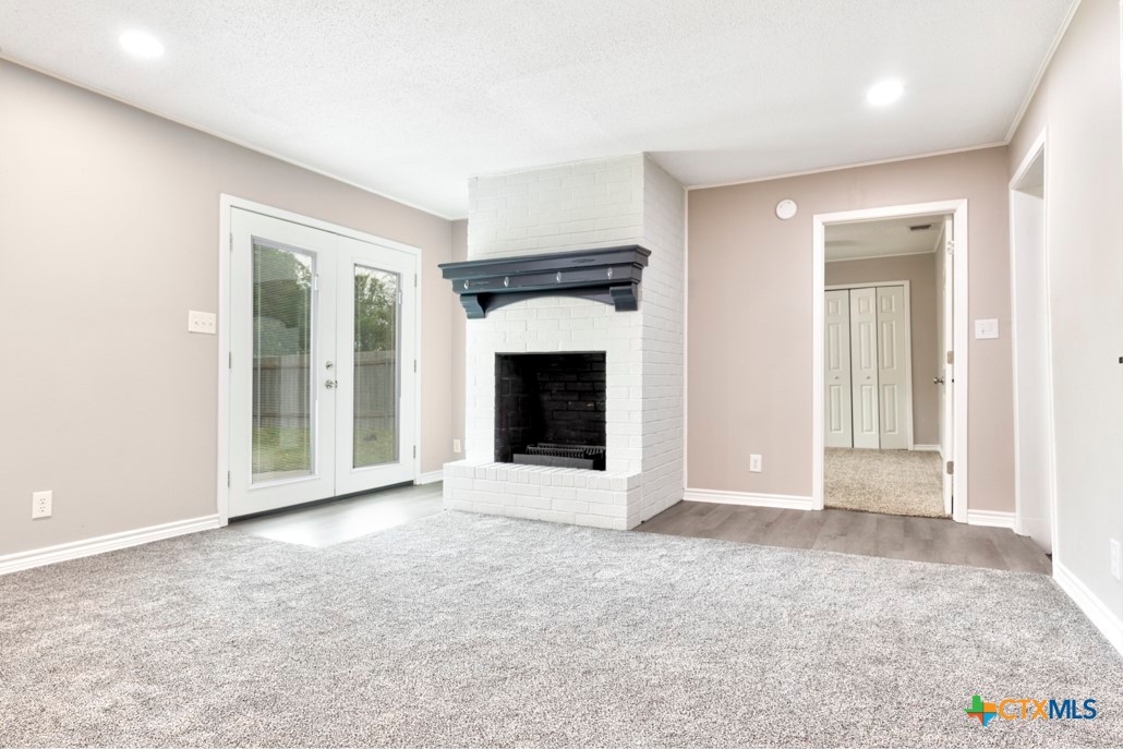 2403 E Locust Avenue Property Photo 13