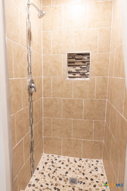 2403 E Locust Avenue Property Photo 23