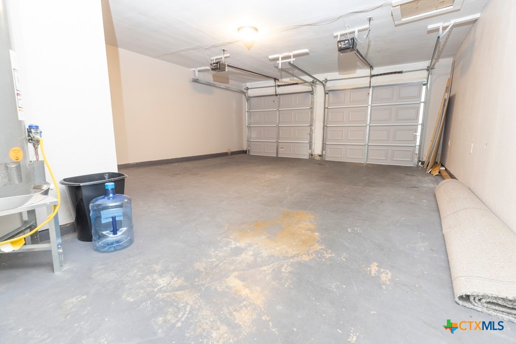 2403 E Locust Avenue Property Photo 26