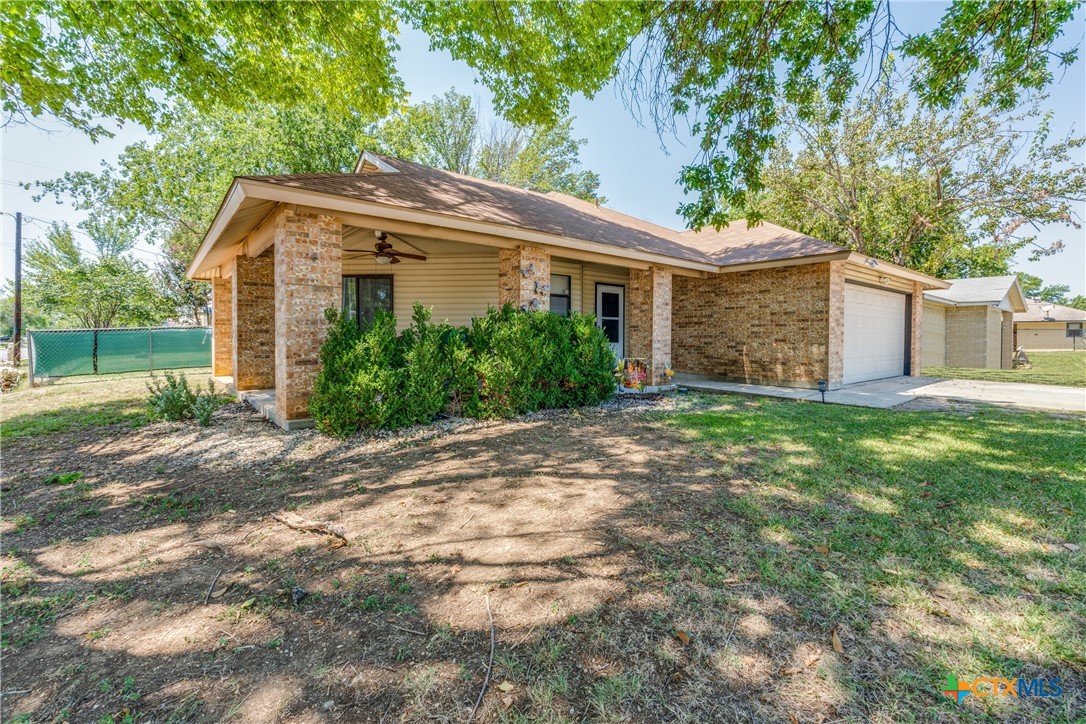 201 Anhalt Drive Property Photo 2