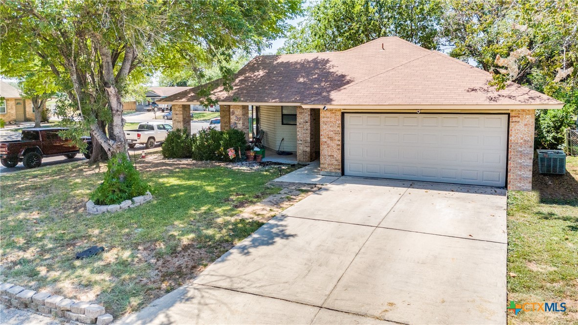 201 Anhalt Drive Property Photo 3