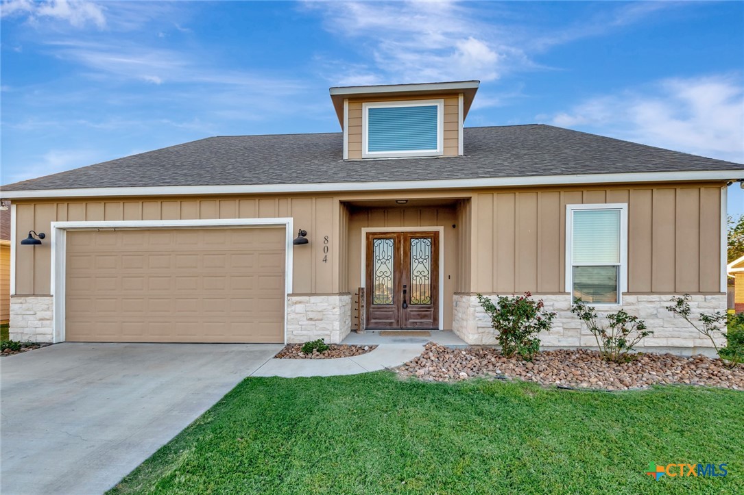 804 Catclaw Lane Property Photo 1