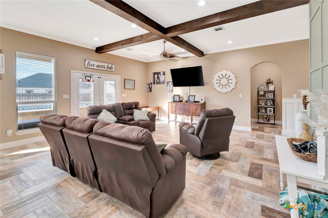 804 Catclaw Lane Property Photo 9