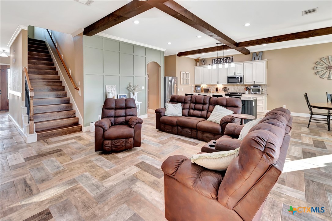 804 Catclaw Lane Property Photo 11