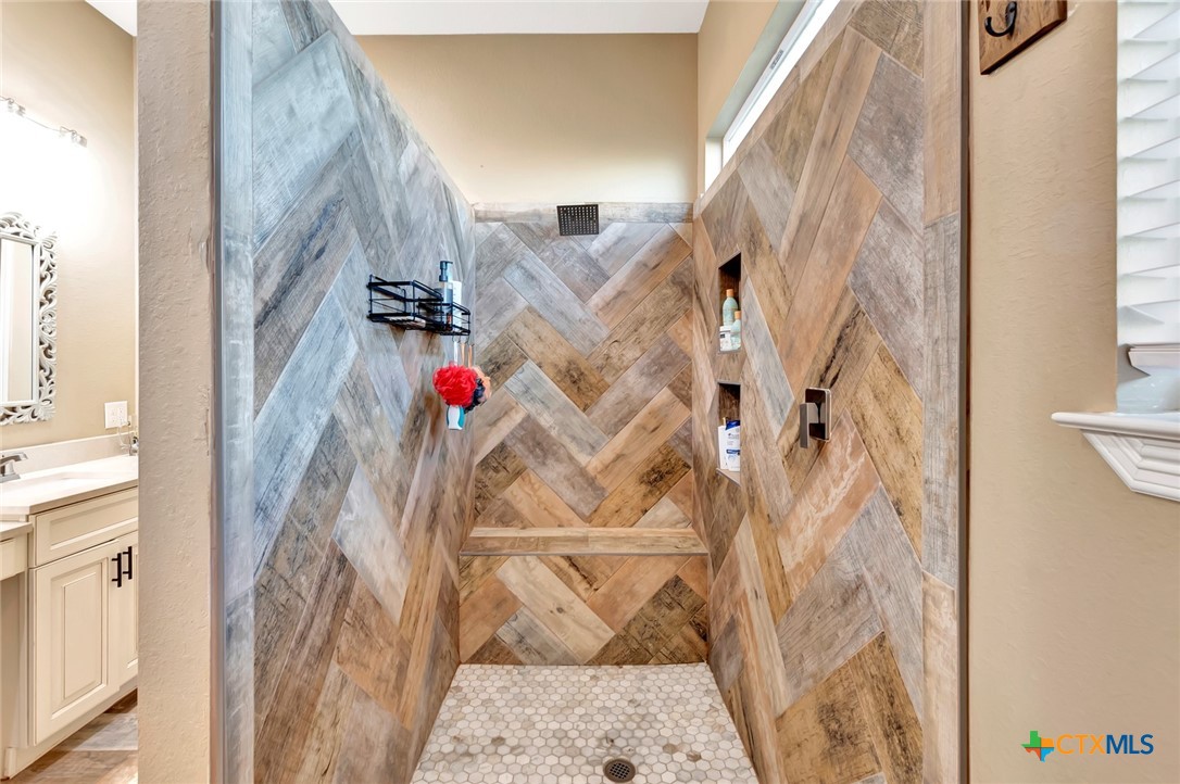 804 Catclaw Lane Property Photo 25