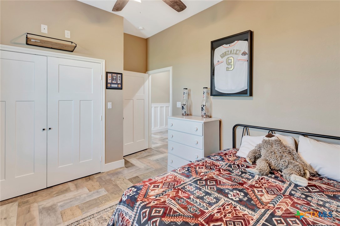 804 Catclaw Lane Property Photo 28