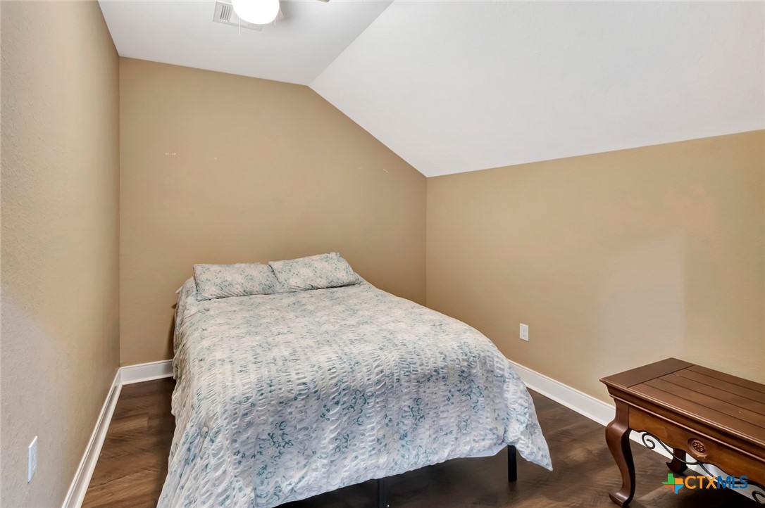 804 Catclaw Lane Property Photo 32