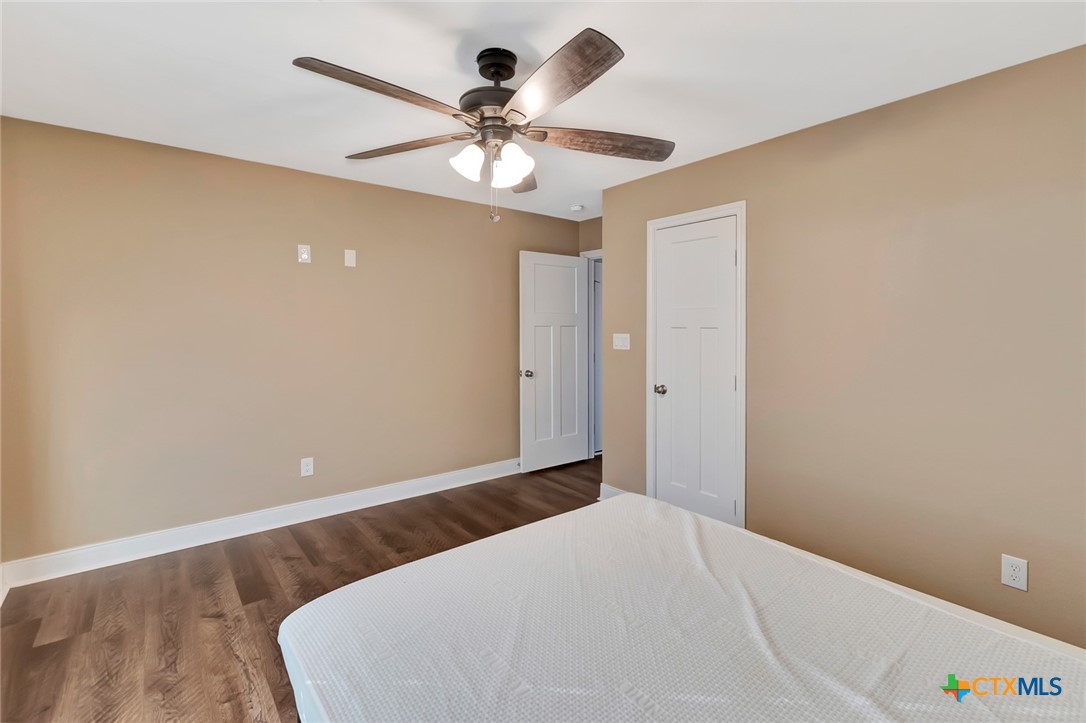 804 Catclaw Lane Property Photo 35