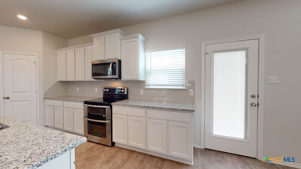 1712 Paint Horse Trail Property Photo 6