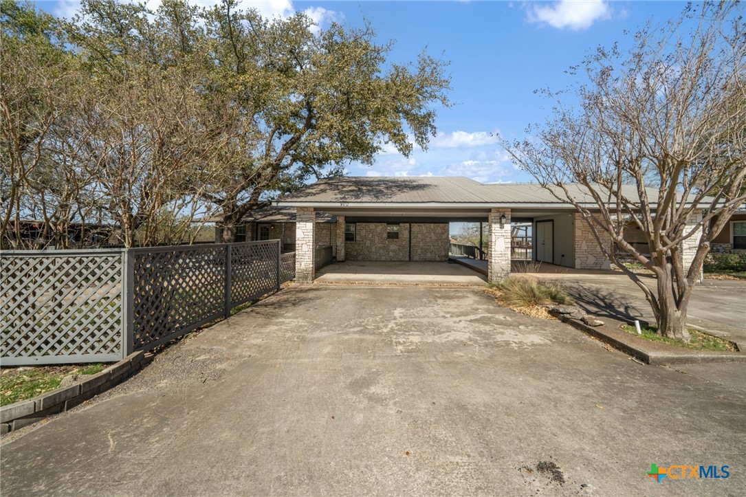 831 Hill Top Drive Property Photo 33
