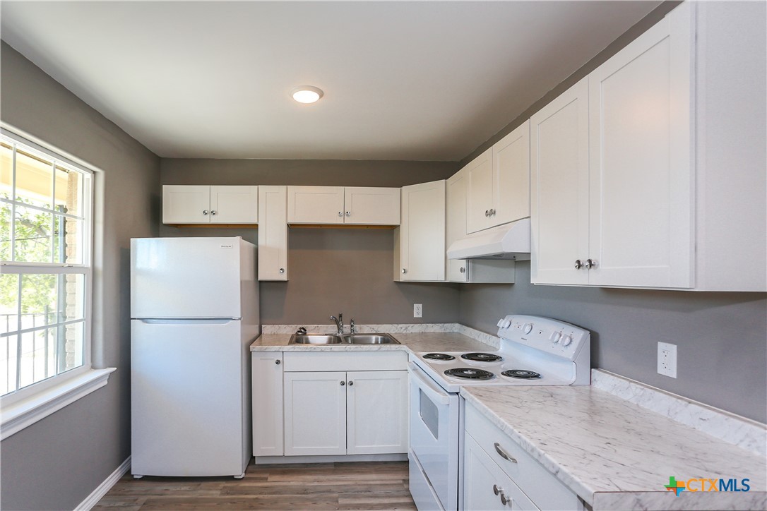 501 Root Avenue Property Photo 4